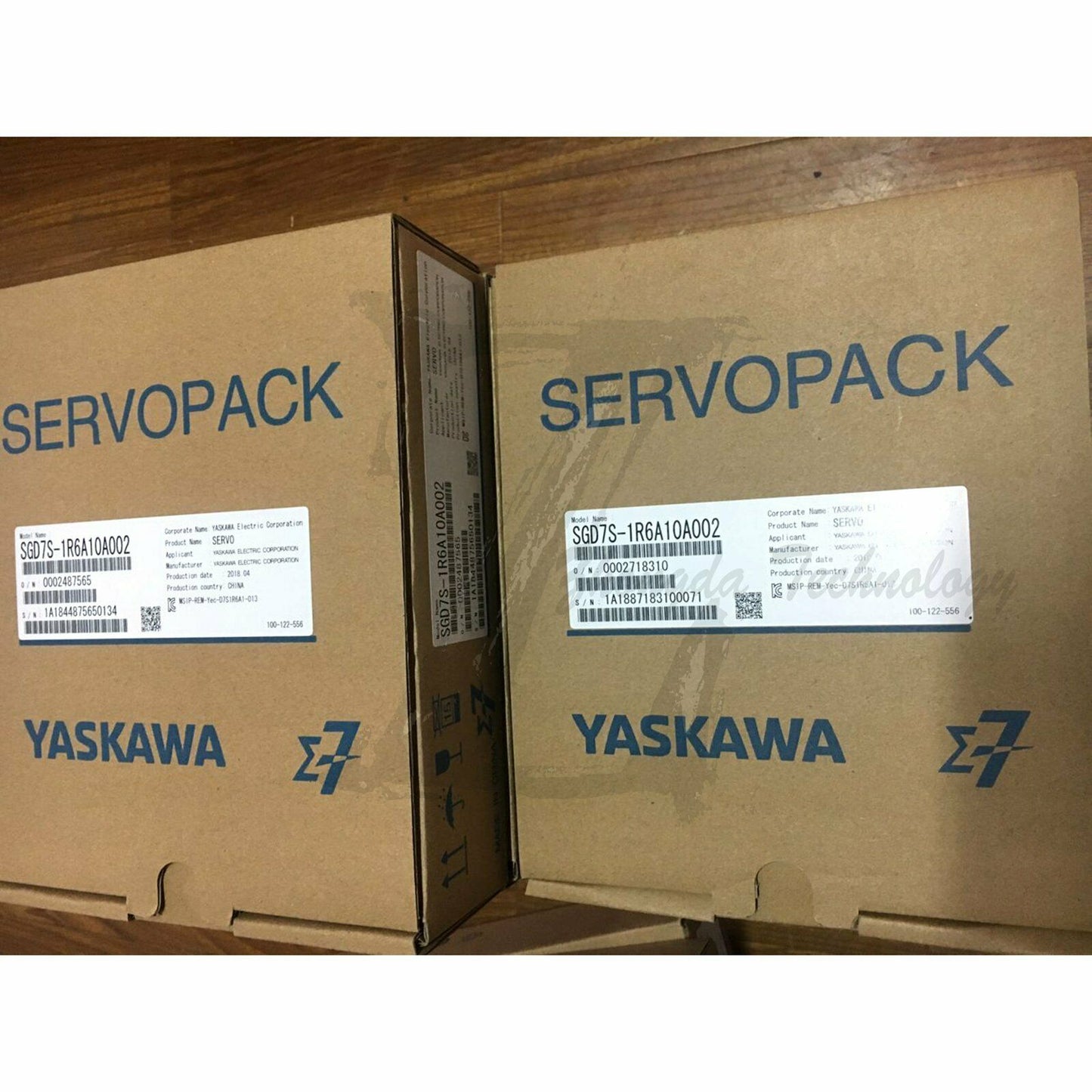 New In Box Yaskawa SGD7S-1R6A10A002 AC servo drive - YASKAWA