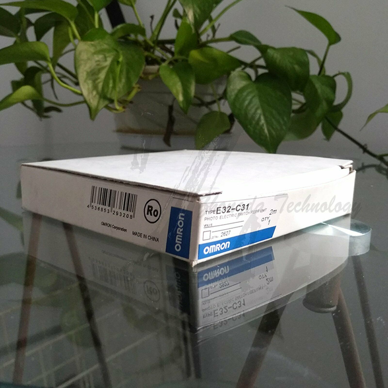 NEW Omron E32-C31 2M fiber optic sensor diffuse reflection type - OMRON