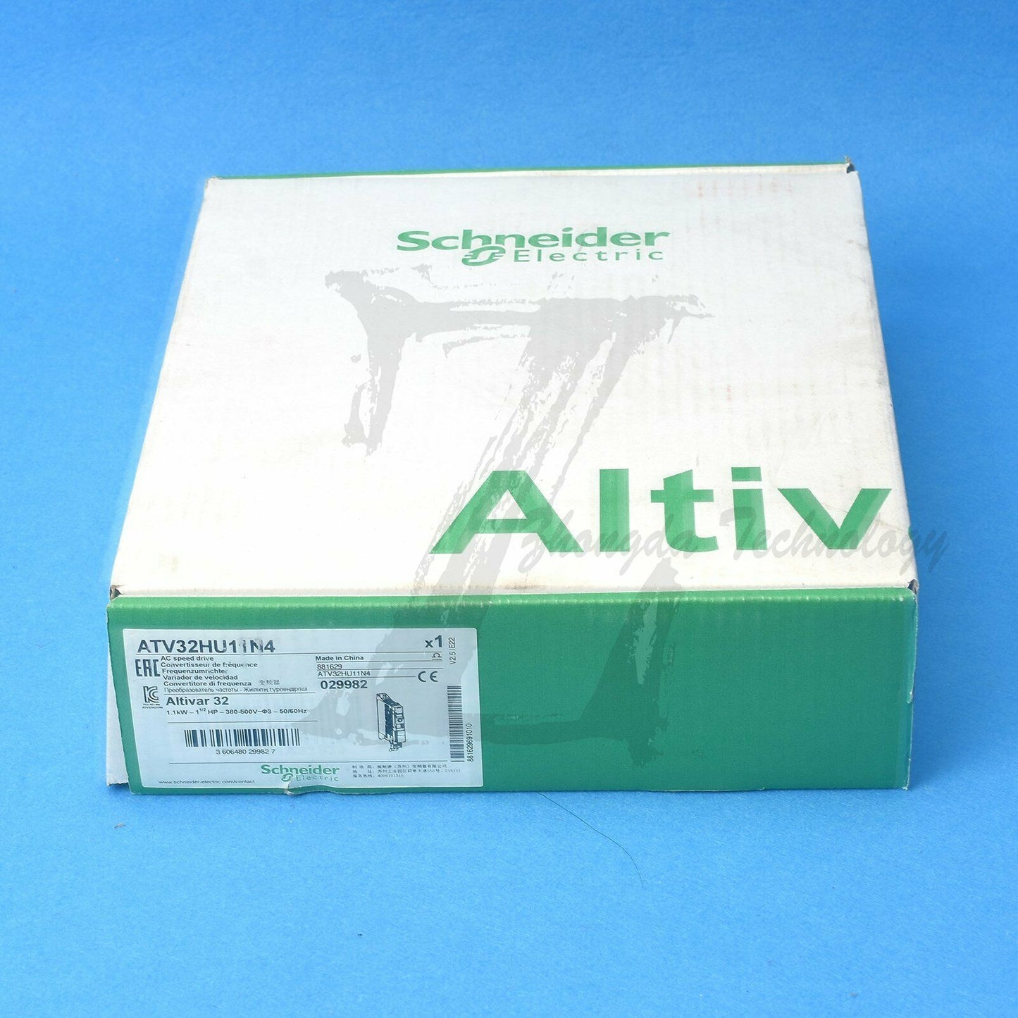 NEW Schneider ATV32HU11N4 inverter - 1.1 kw -400 V- three-phase with heat sink - SCHNEIDER