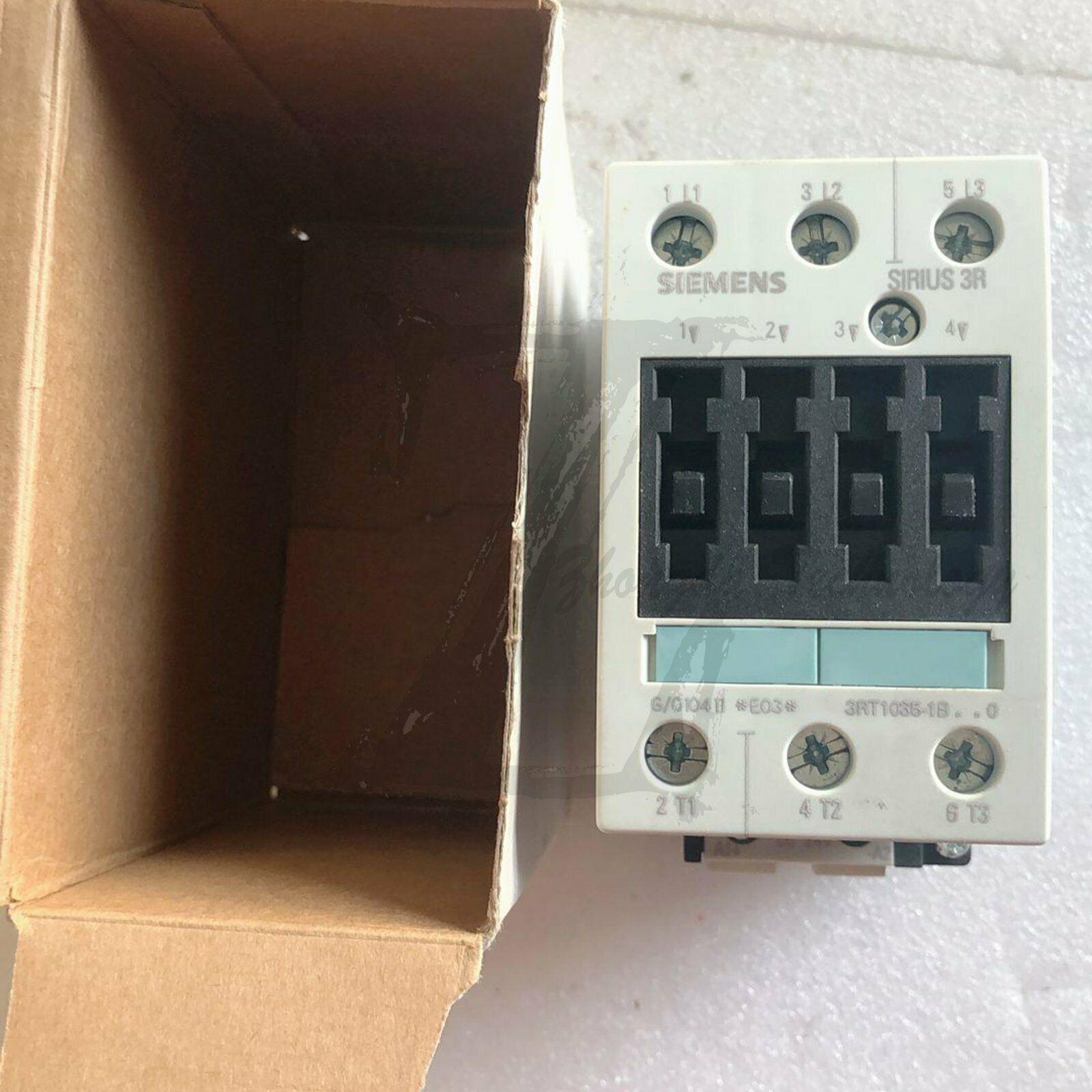 New Siemens contactor 3RT1035-1BB40 Siemens