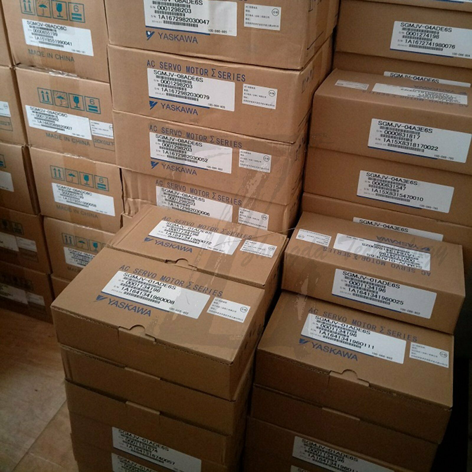 New In Box Yaskawa SGMJV-A5AAA21 SGMJVA5AAA21 - YASKAWA