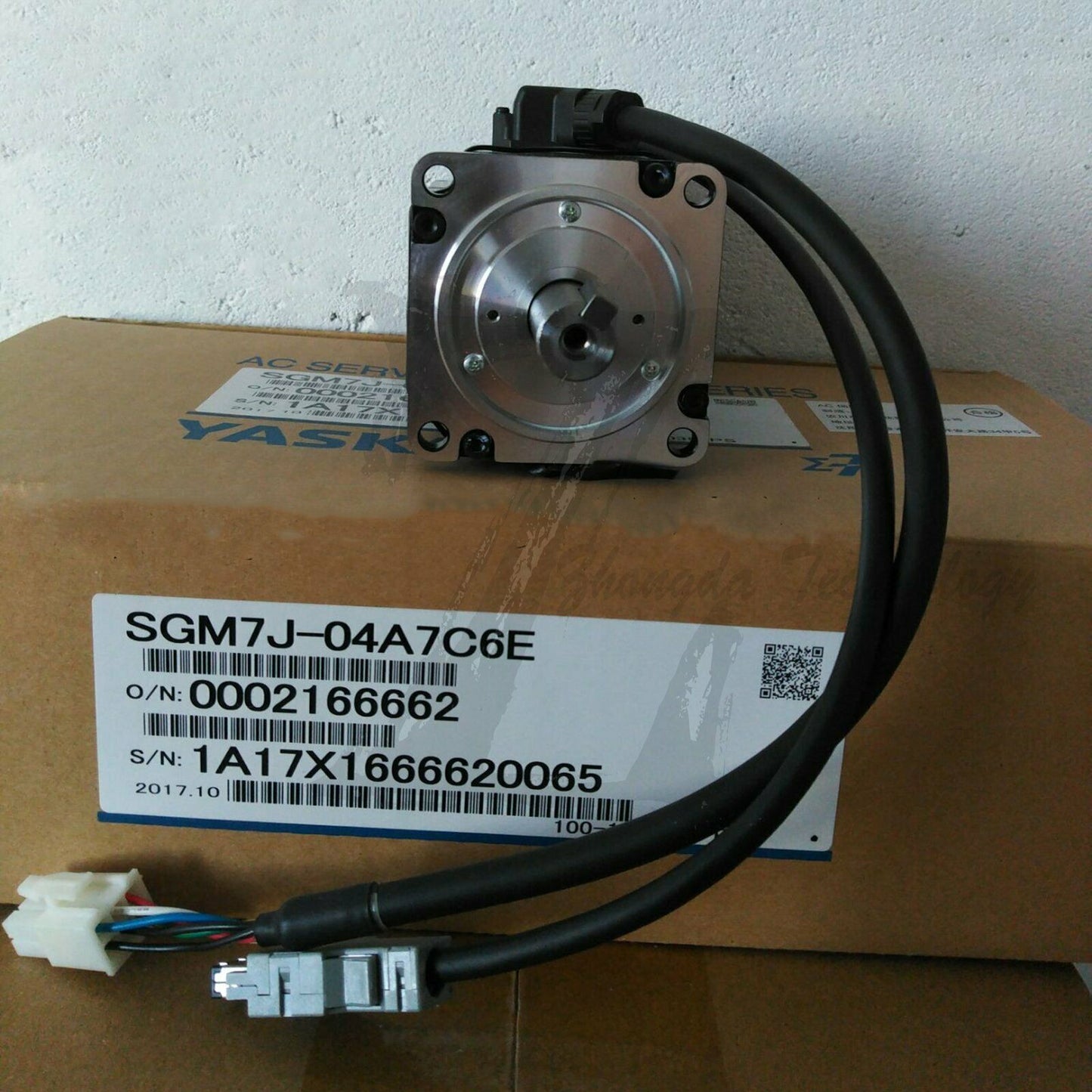 NEW Yaskawa AC servo motor SGM7J-04A7C6E - YASKAWA