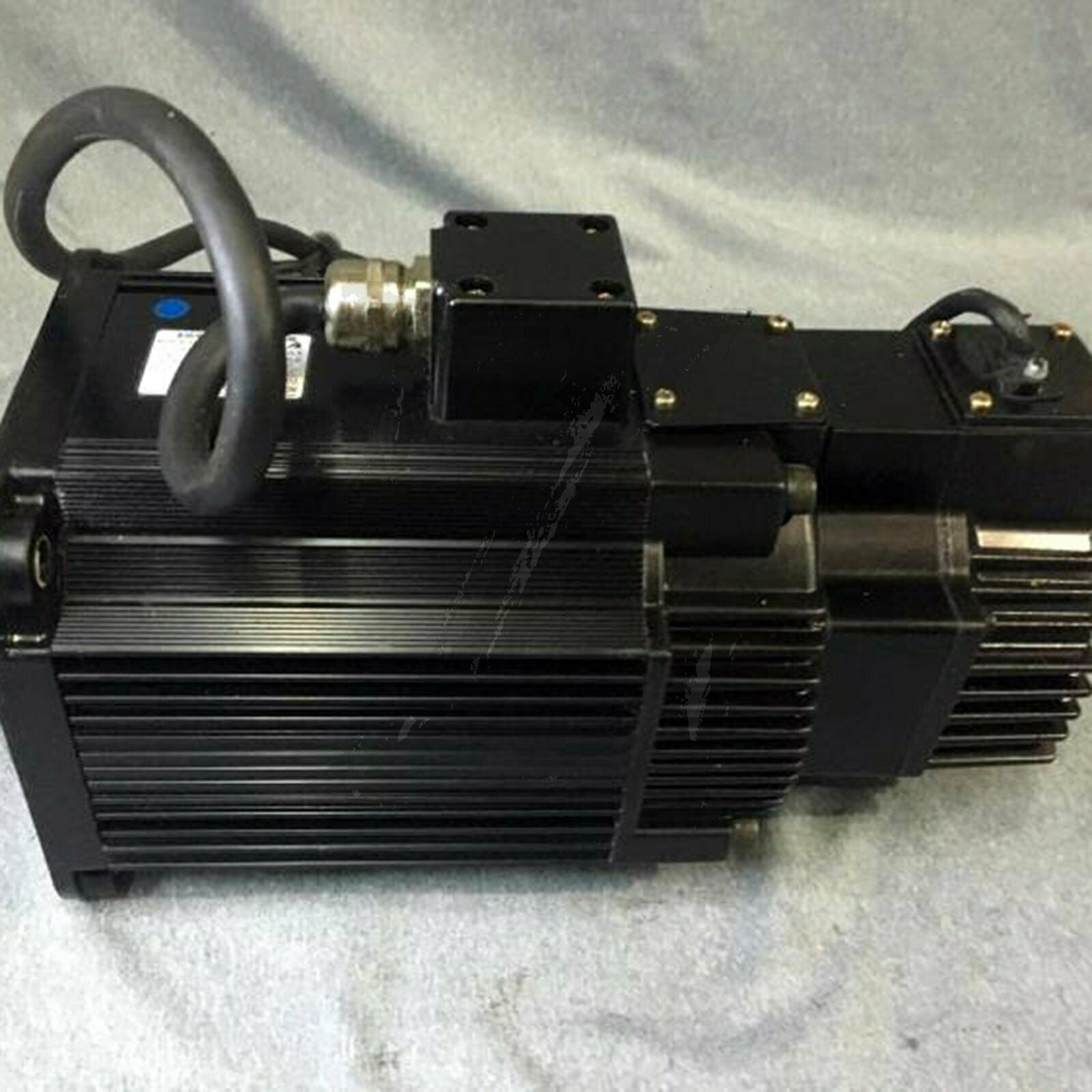 Used Yaskawa servo motor SGMGH-13A2A-YR23 good - YASKAWA