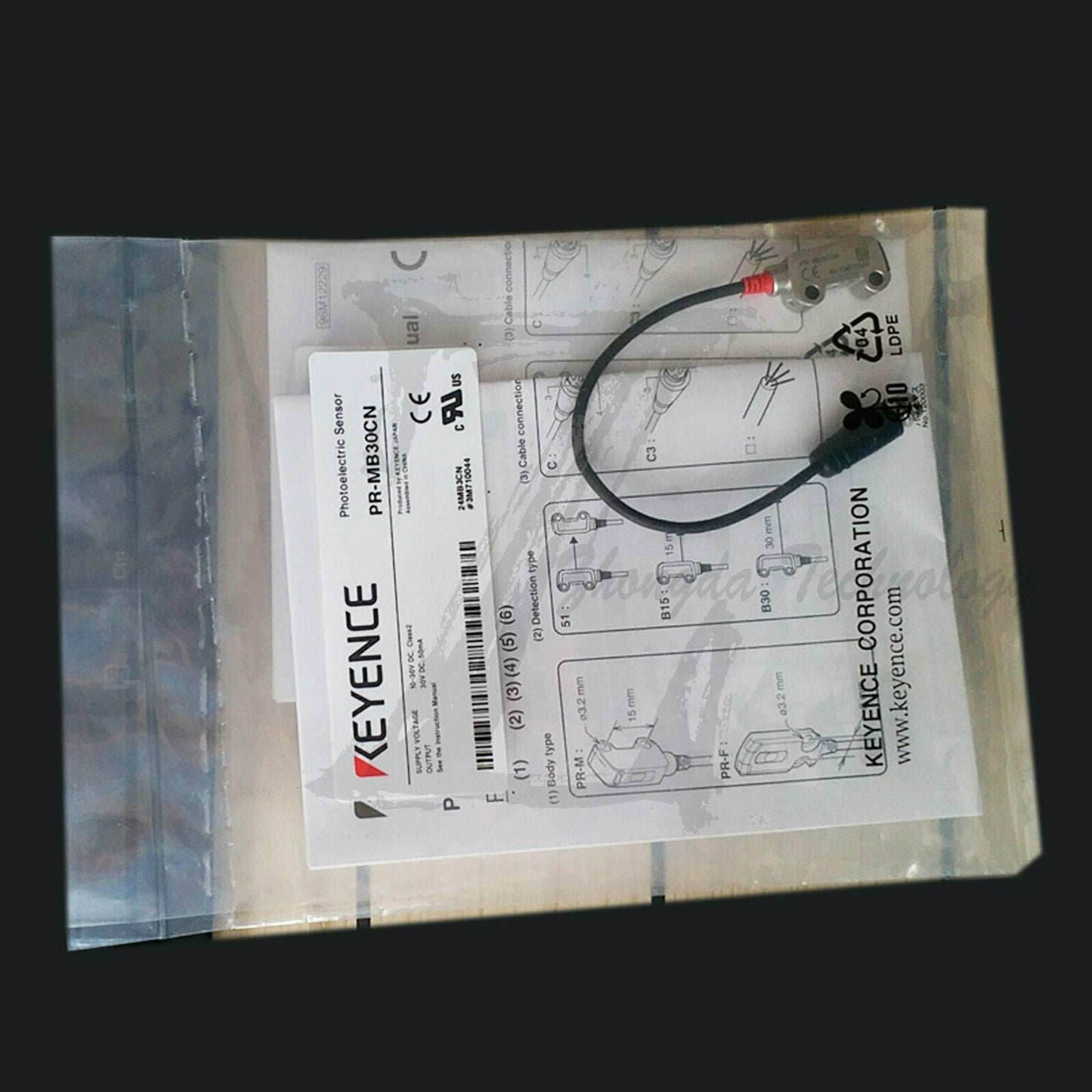 NEW IN BOX 1PCS KEYENCE PR-FB30CN PRFB30CN - KEYENCE