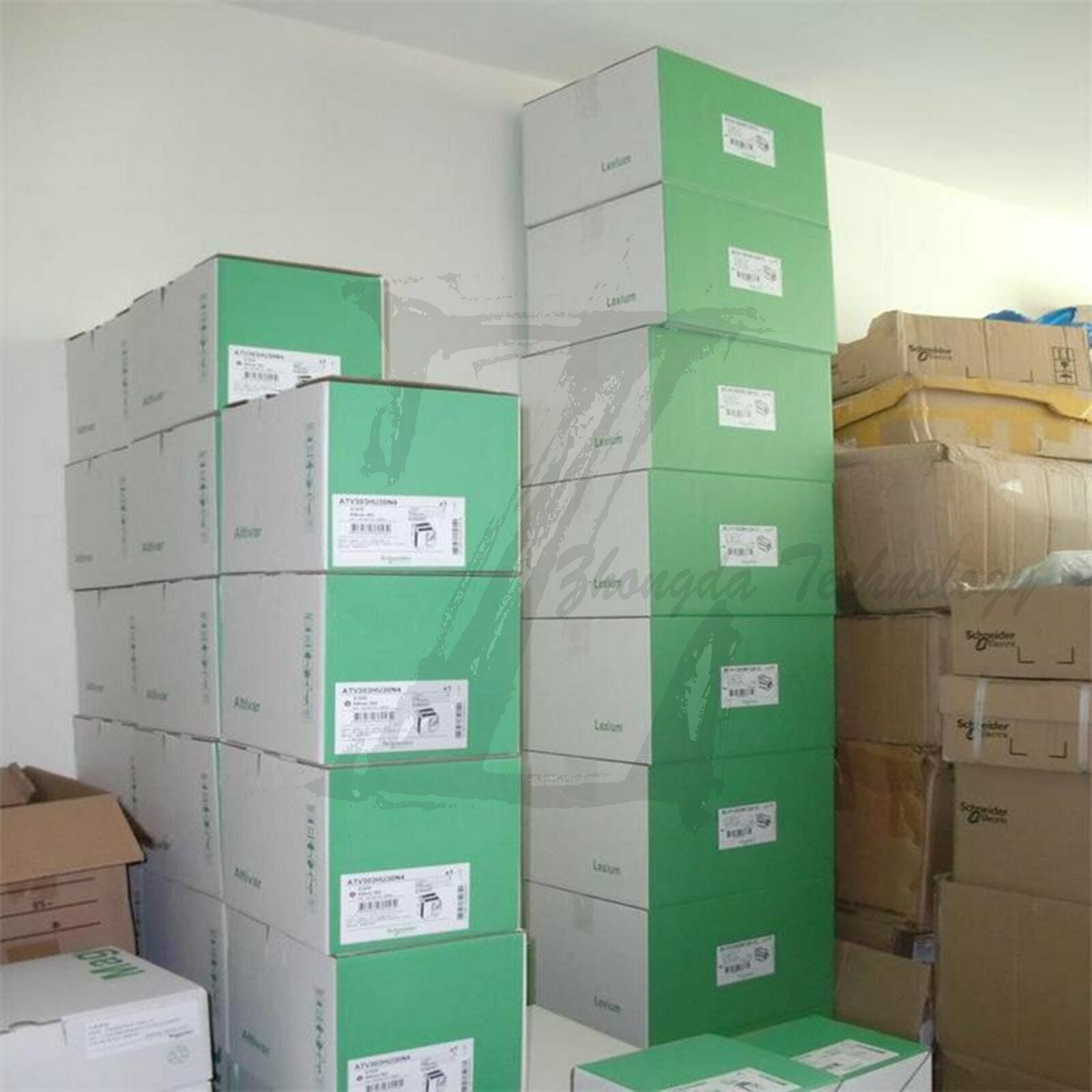 Schneider ATV32HD15N4 inverter - 15 kw -400 V- three-phase with heat sink - SCHNEIDER