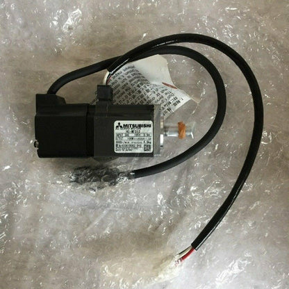 Mitsubishi Servo Motor 0.1 kW 200 V & 400 V 2.6 A 4500 rpm 0.32 Nm HC-MFS13 - MITSUBISHI