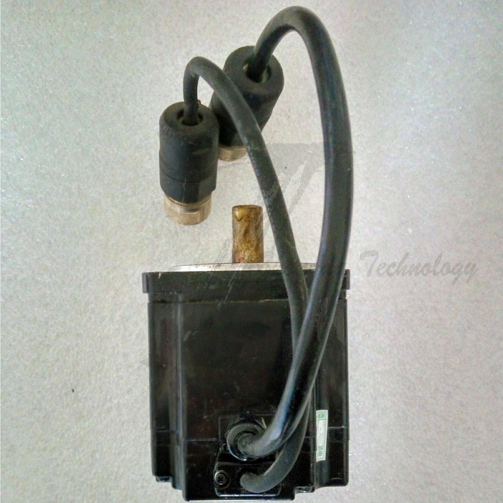 Used Yaskawa Servo Motor SGMPH-04AAE41D good - YASKAWA