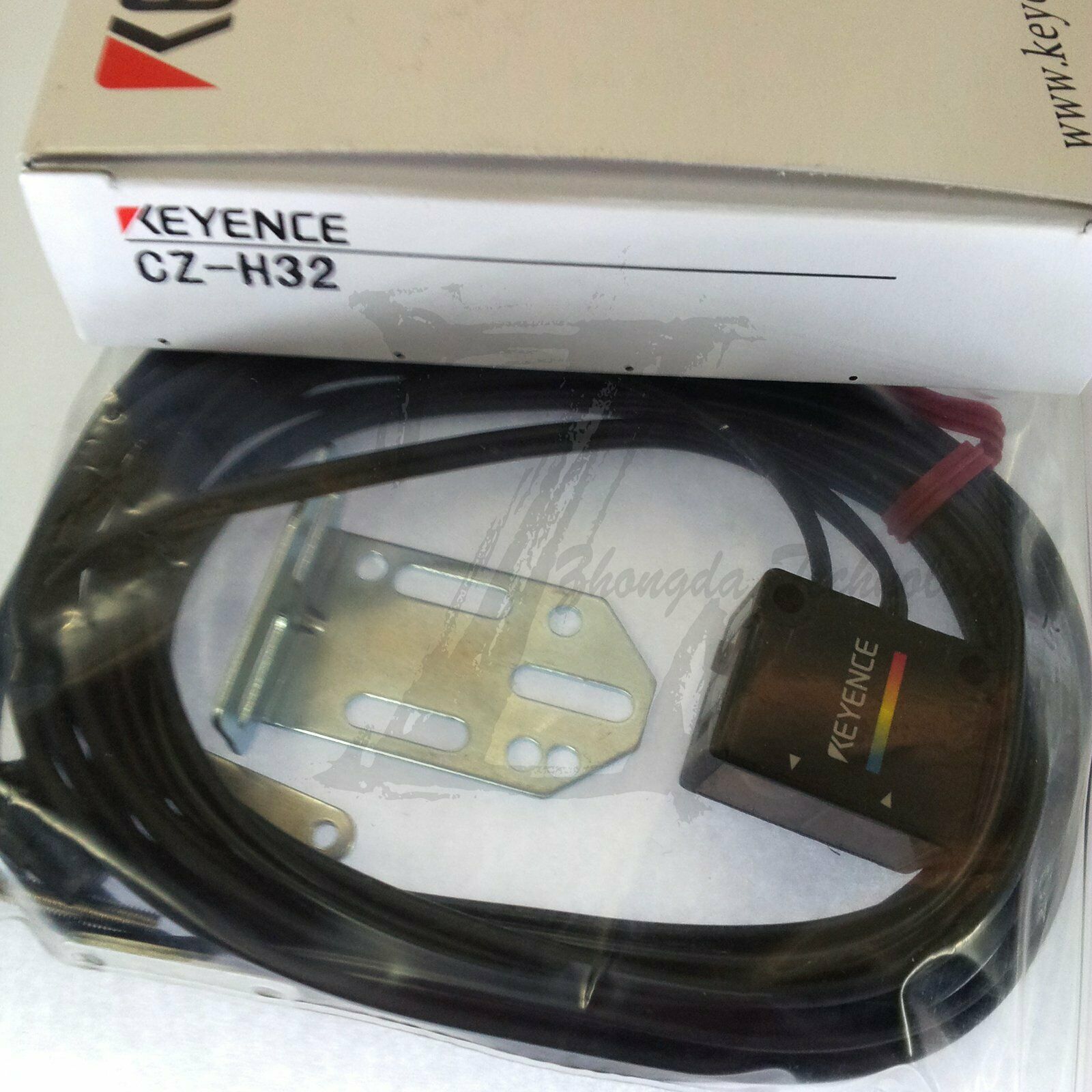 NEW Keyence Laser Sensor CZ-H32 CZ-H32 - KEYENCE