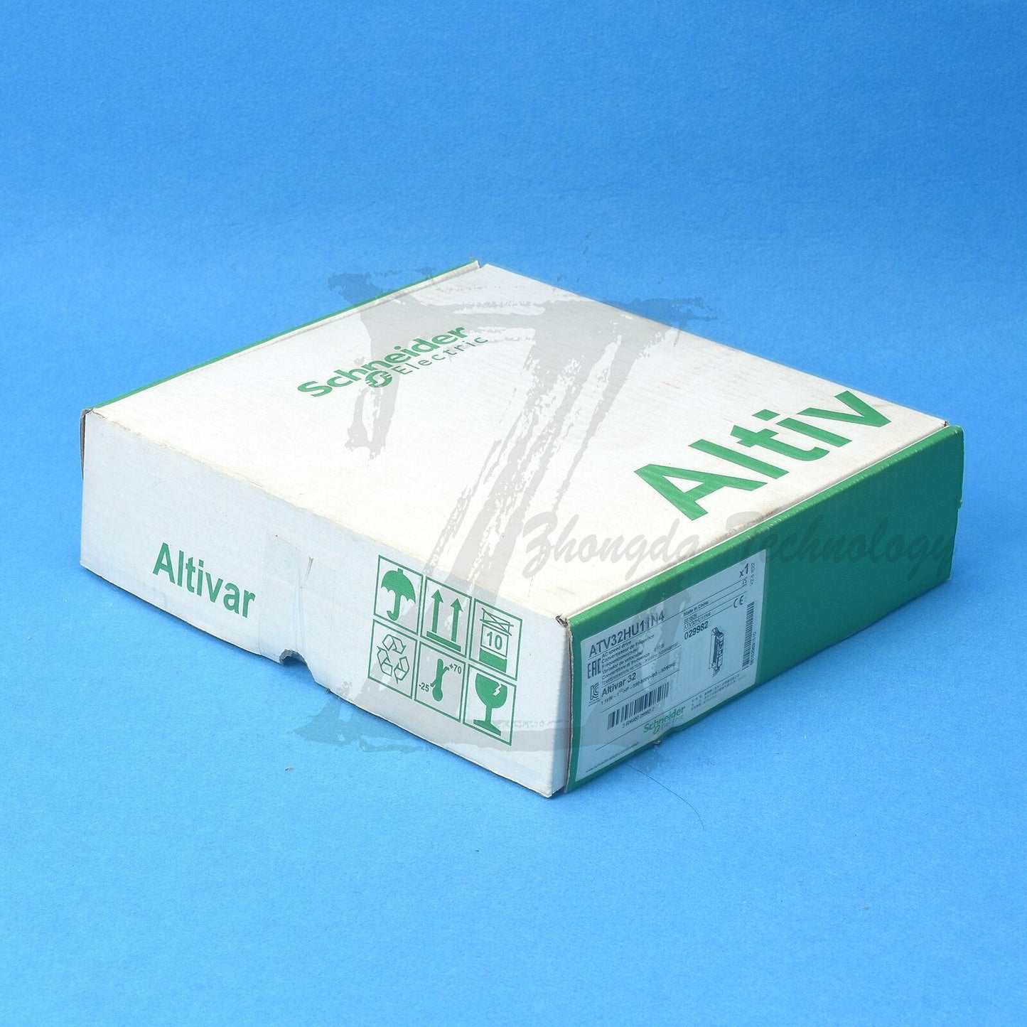 NEW Schneider ATV32HU11N4 inverter - 1.1 kw -400 V- three-phase with heat sink - SCHNEIDER