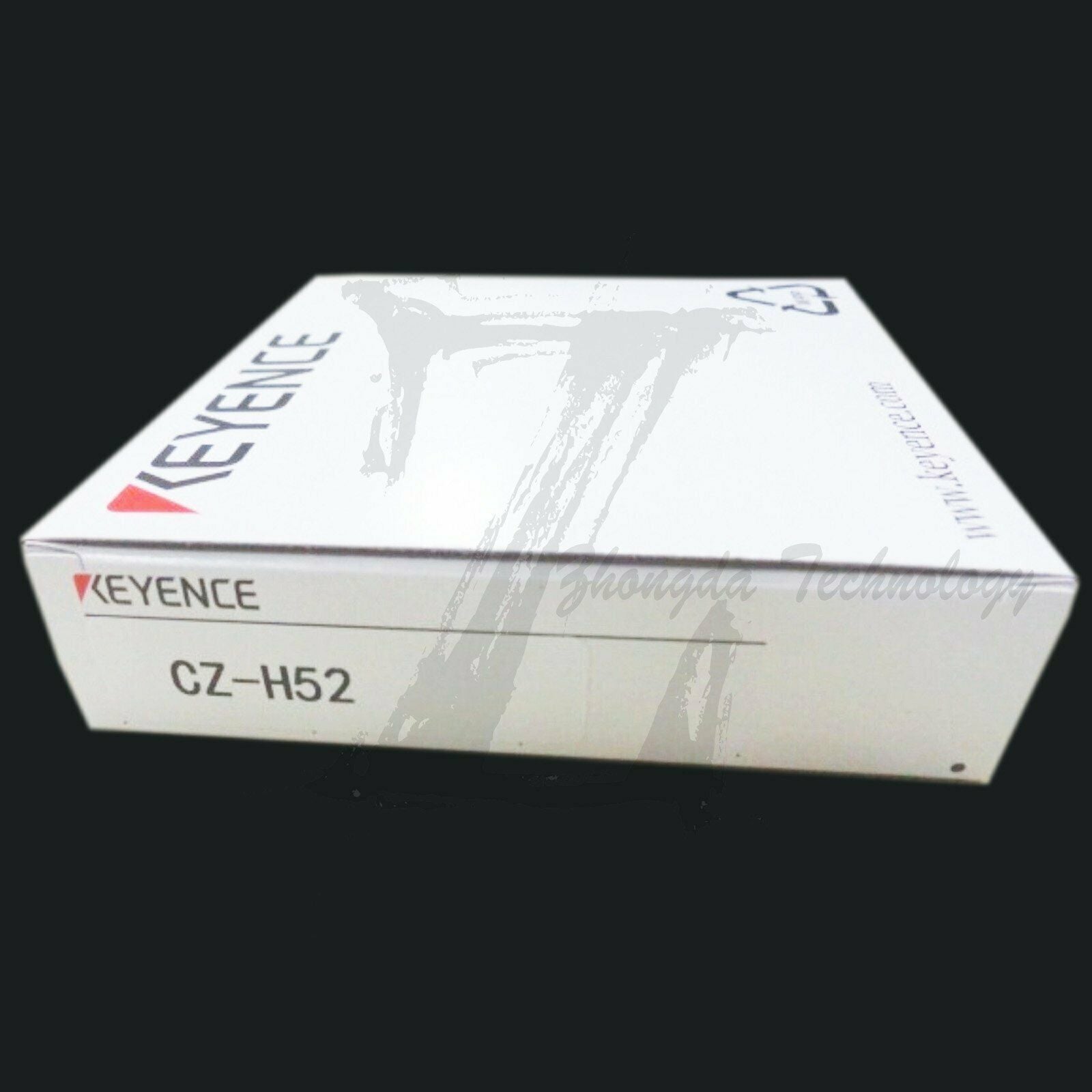 New In Box 1PC Keyence Sensor CZ-H52 CZH52 KEYENCE