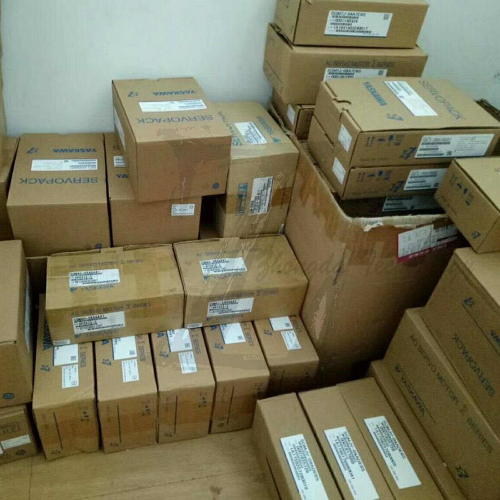 New In Box Yaskawa SGMJV-01ADA6C AC servo motor - YASKAWA