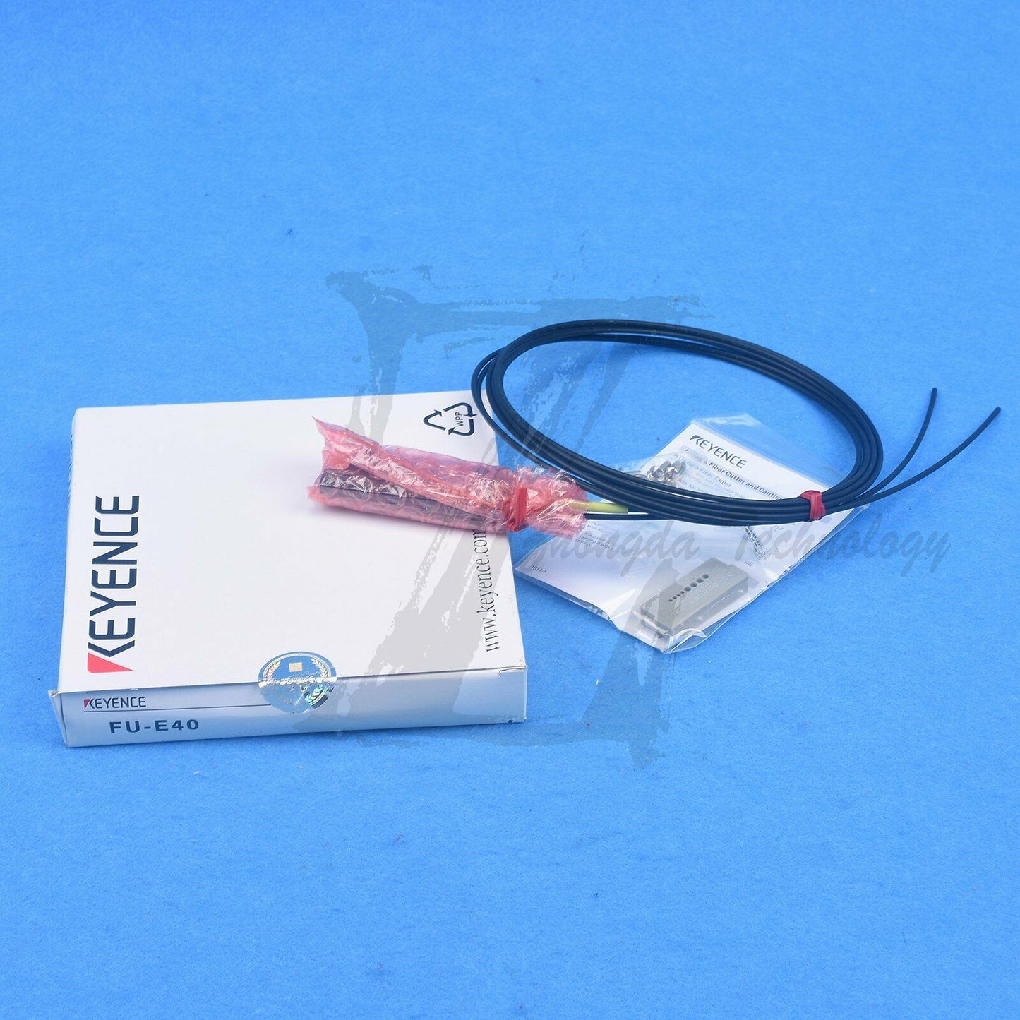 NEW IN BOX 1PC KEYENCE Optical Fiber Sensor FU-E40 FUE40 - KEYENCE