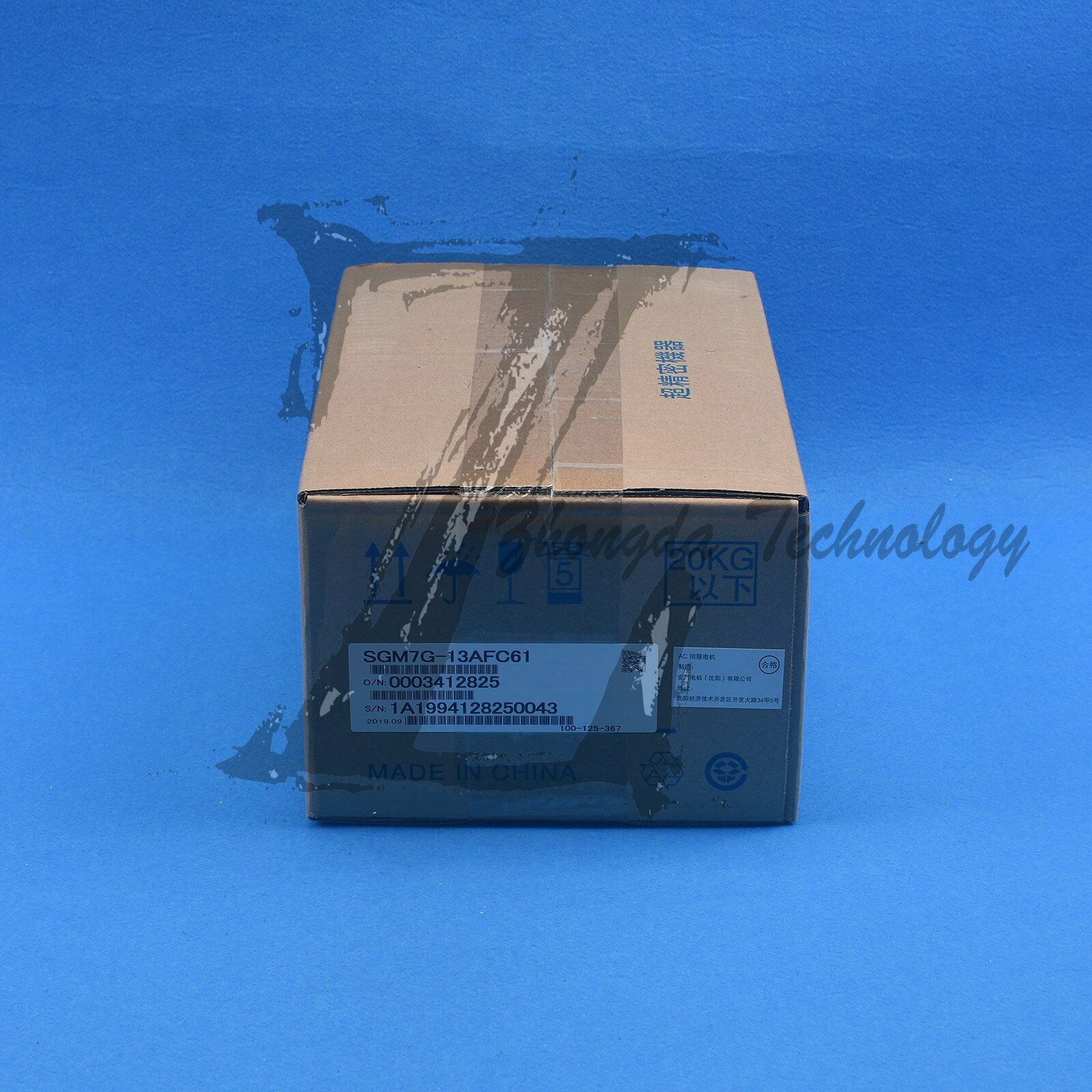 New In Box Yaskawa SGM7G-13AFC61 AC servo motor - YASKAWA
