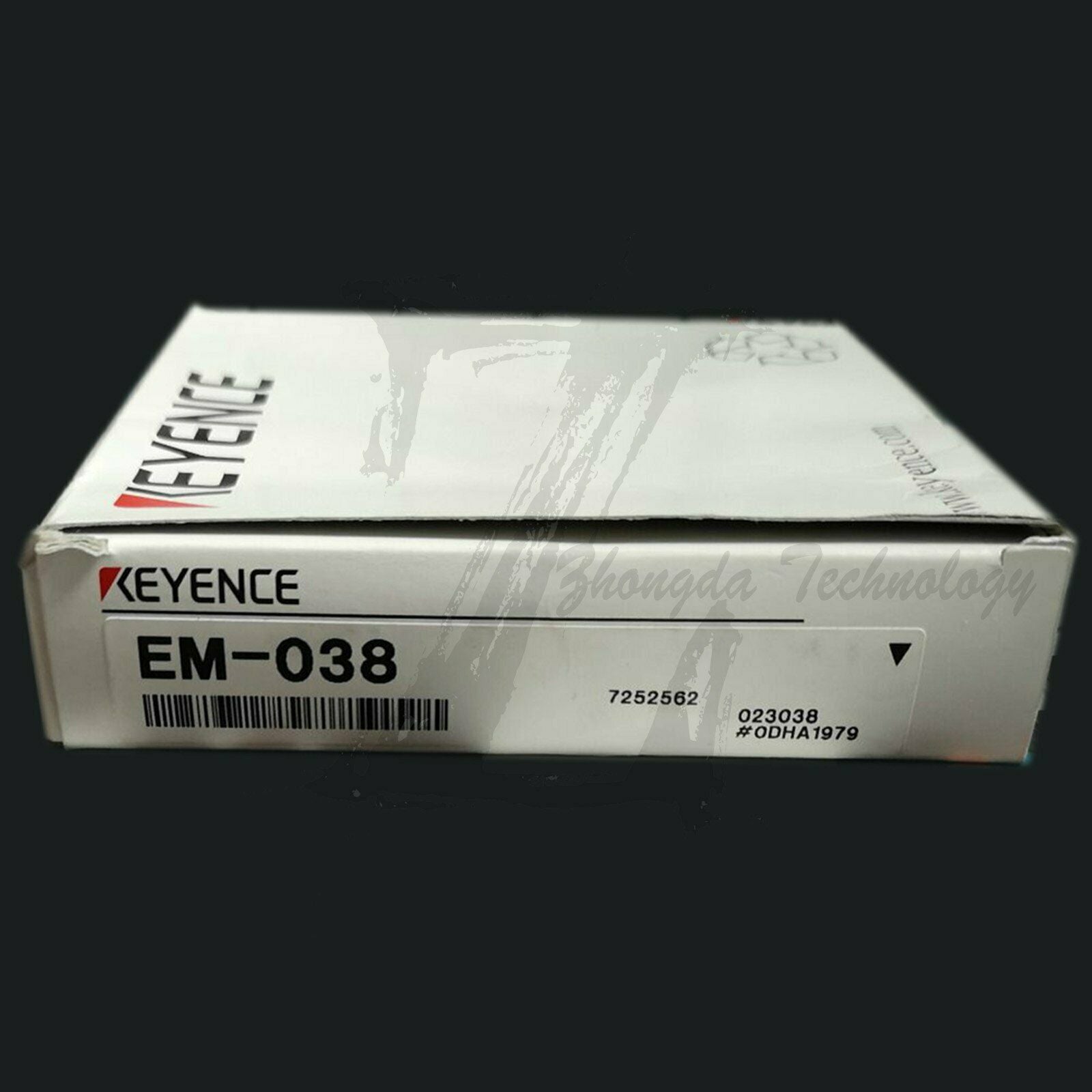 New In Box 1PC Keyence Proximity Sensor EM-038 EM038