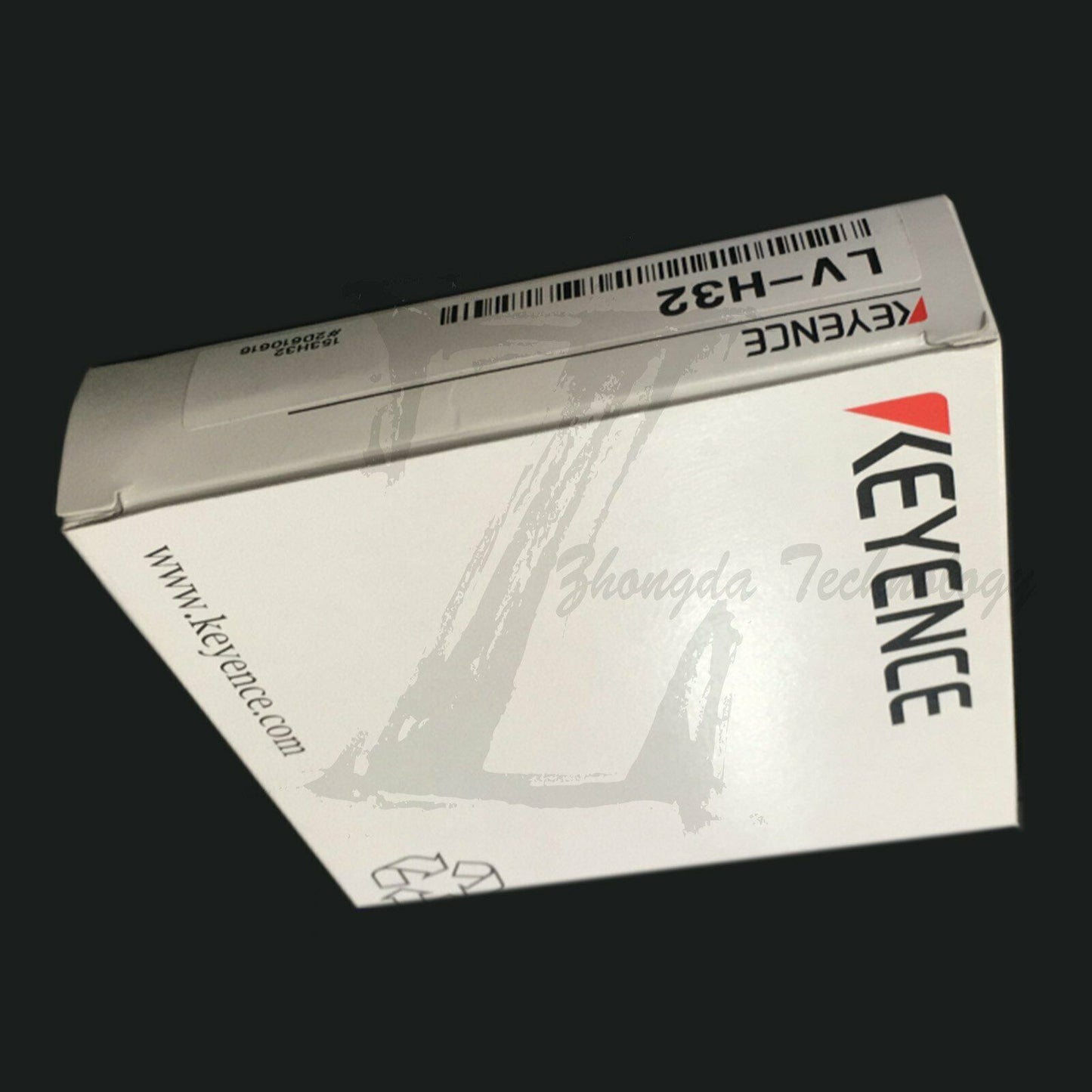 NEW IN BOX 1PC KEYENCE Laser Sensor LVH32 LV-H32 - KEYENCE
