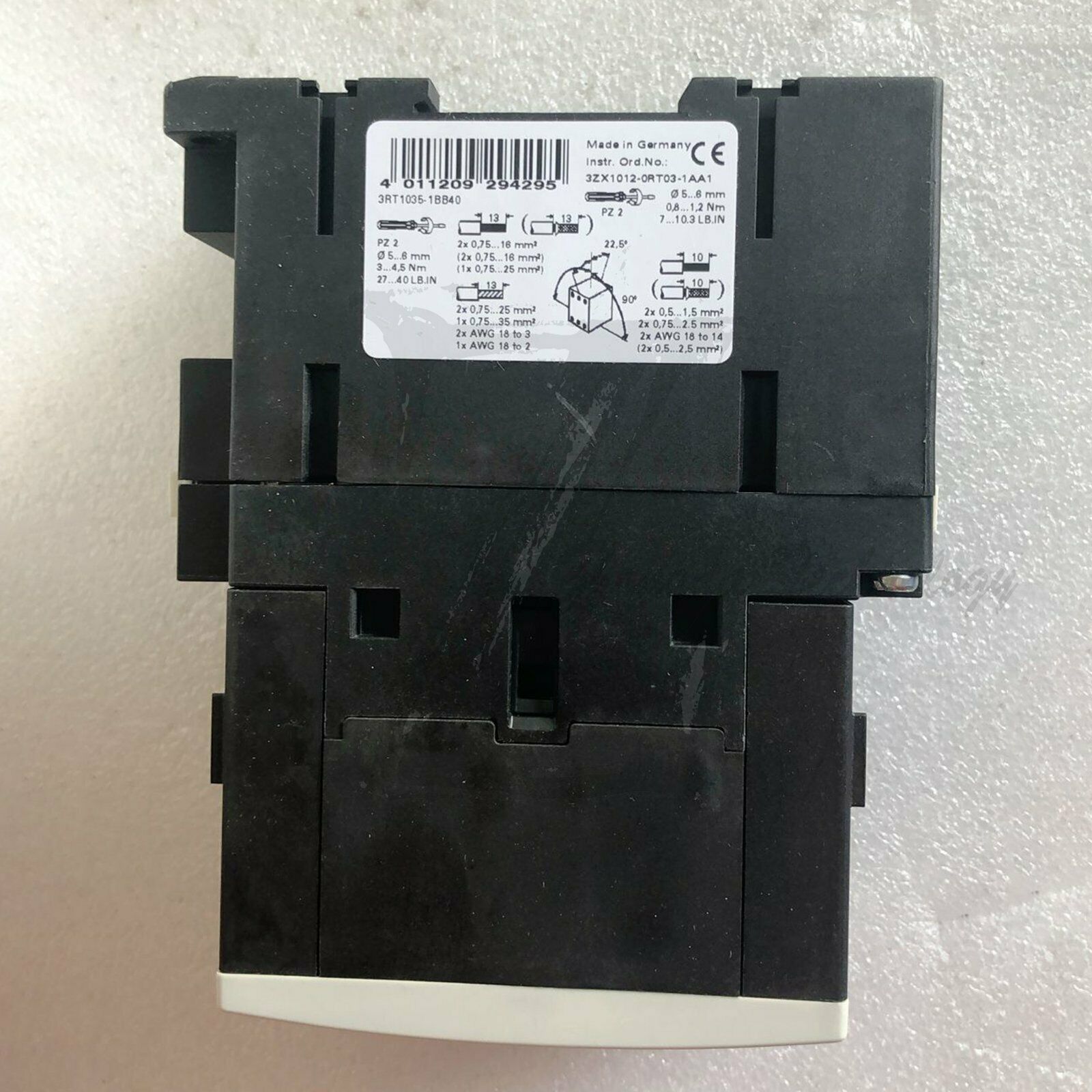 New Siemens contactor 3RT1035-1BB40 Siemens