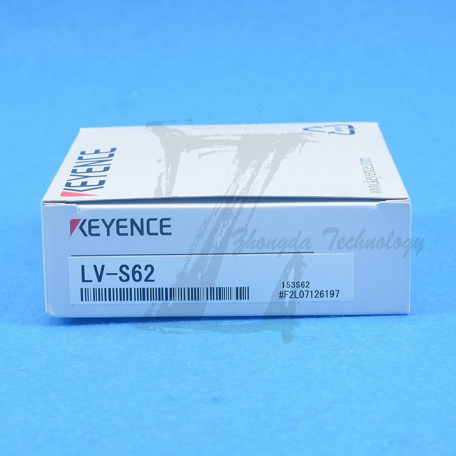 NEW KEYENCE sensor LV-S62 100% original