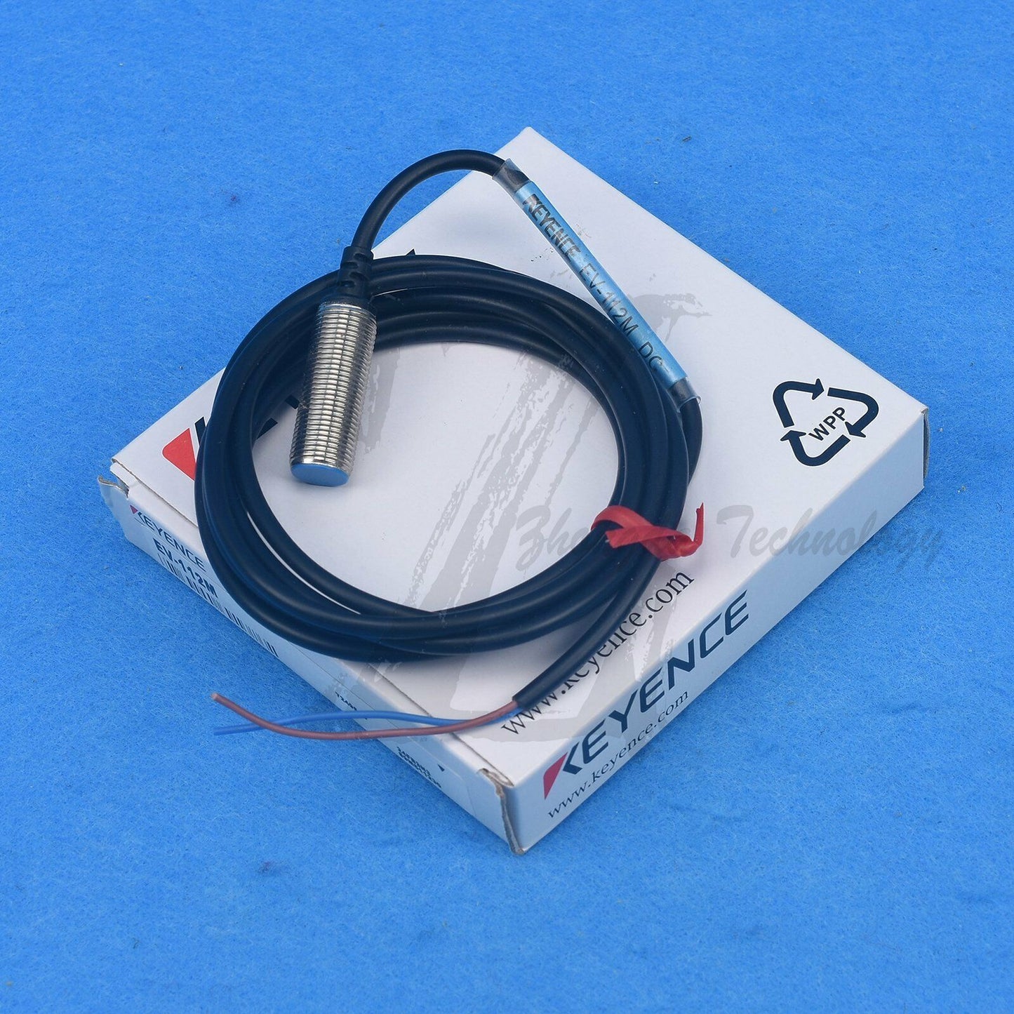 NEW KEYENCE proximity switch EV-112M - KEYENCE