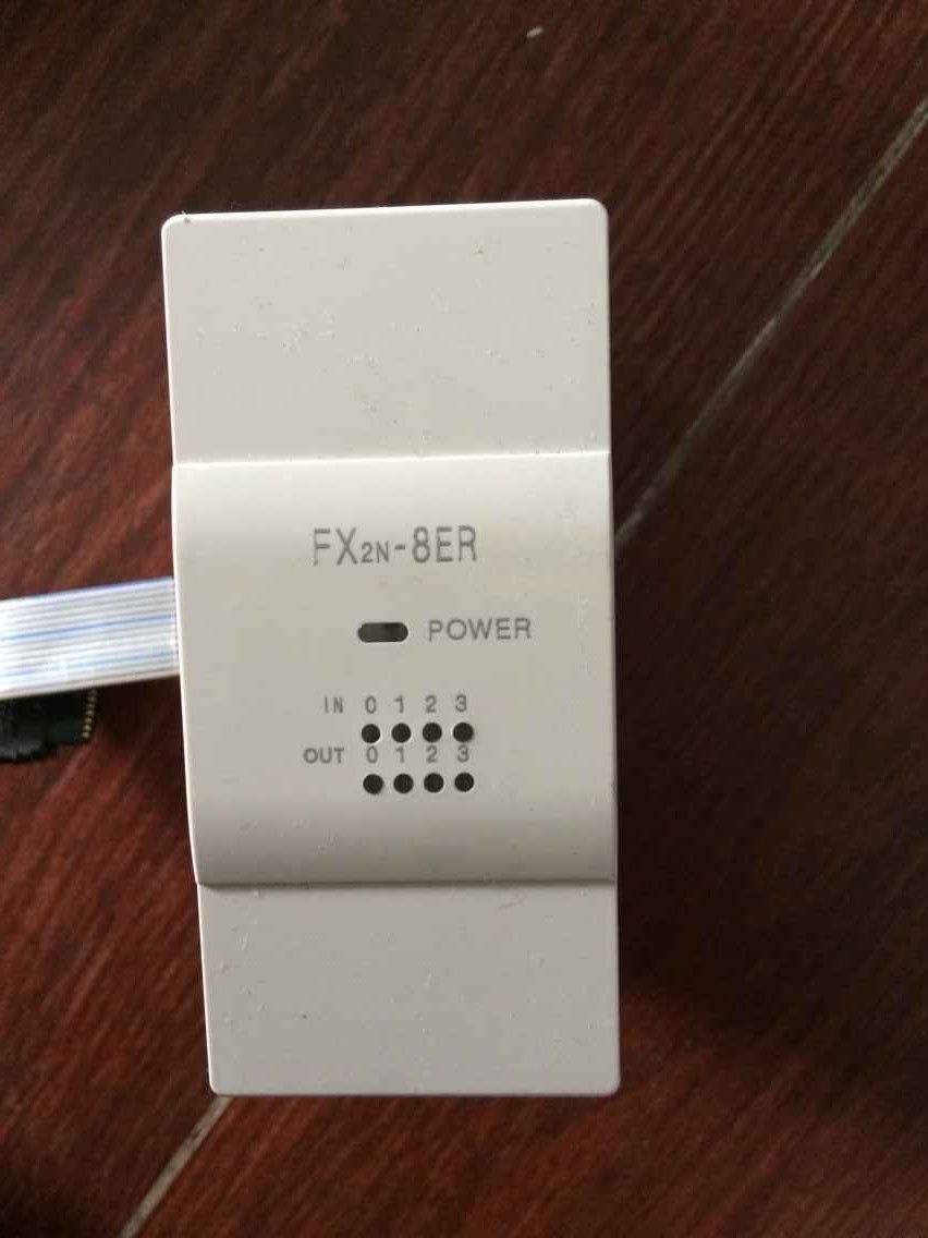 FX2N-8ER - MITSUBISHI