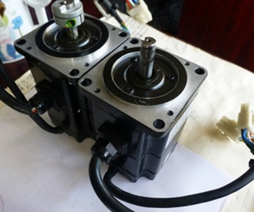 SGMP-02U312 - YASKAWA