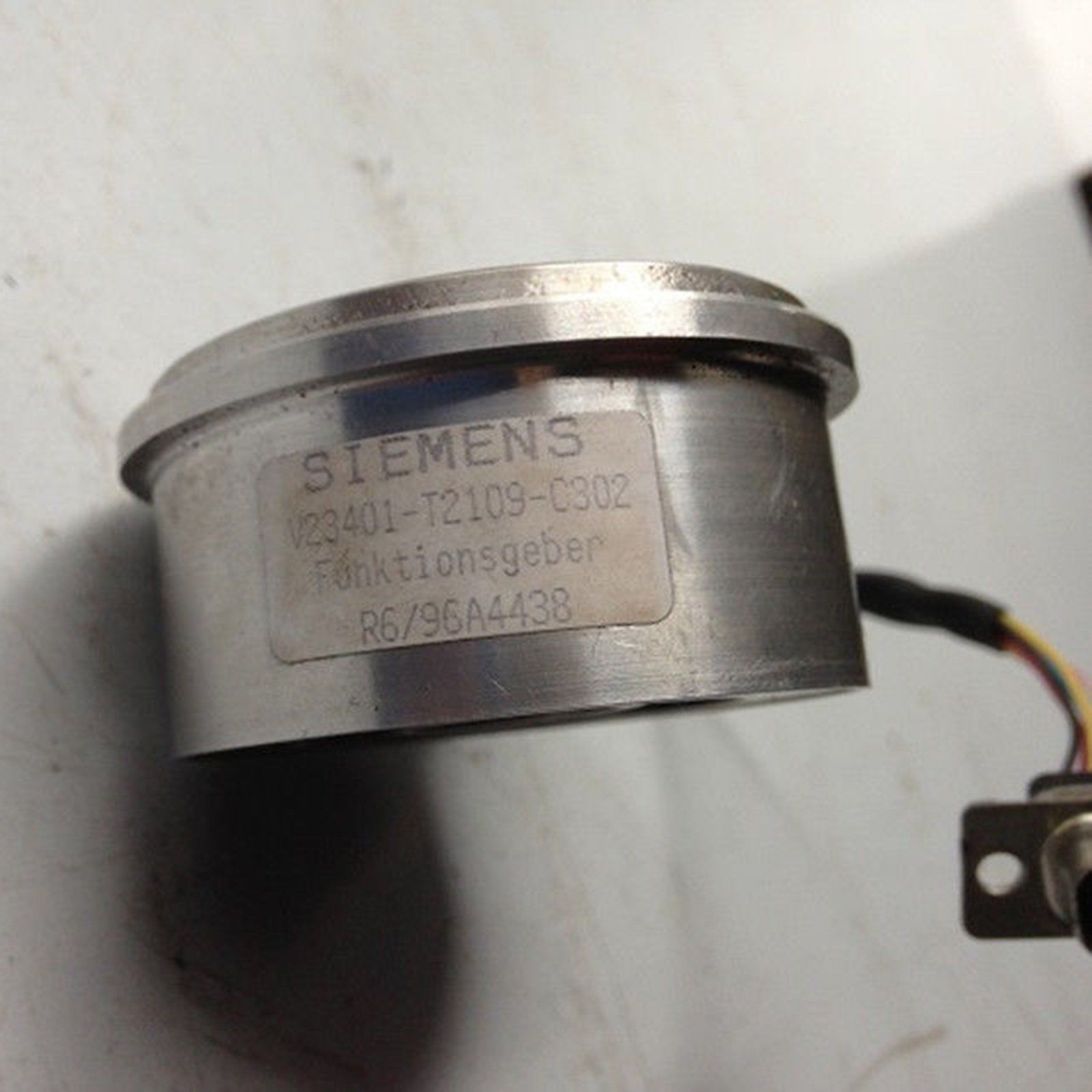 V23401-T2109-C302 - SIEMENS