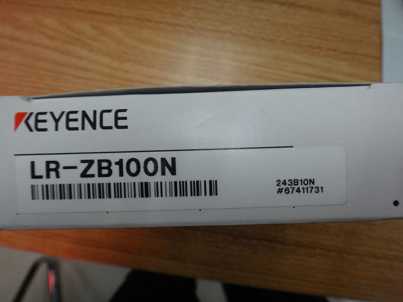 Keyence LR-ZB100N Laser Sensor - 1PC New in Box - KEYENCE
