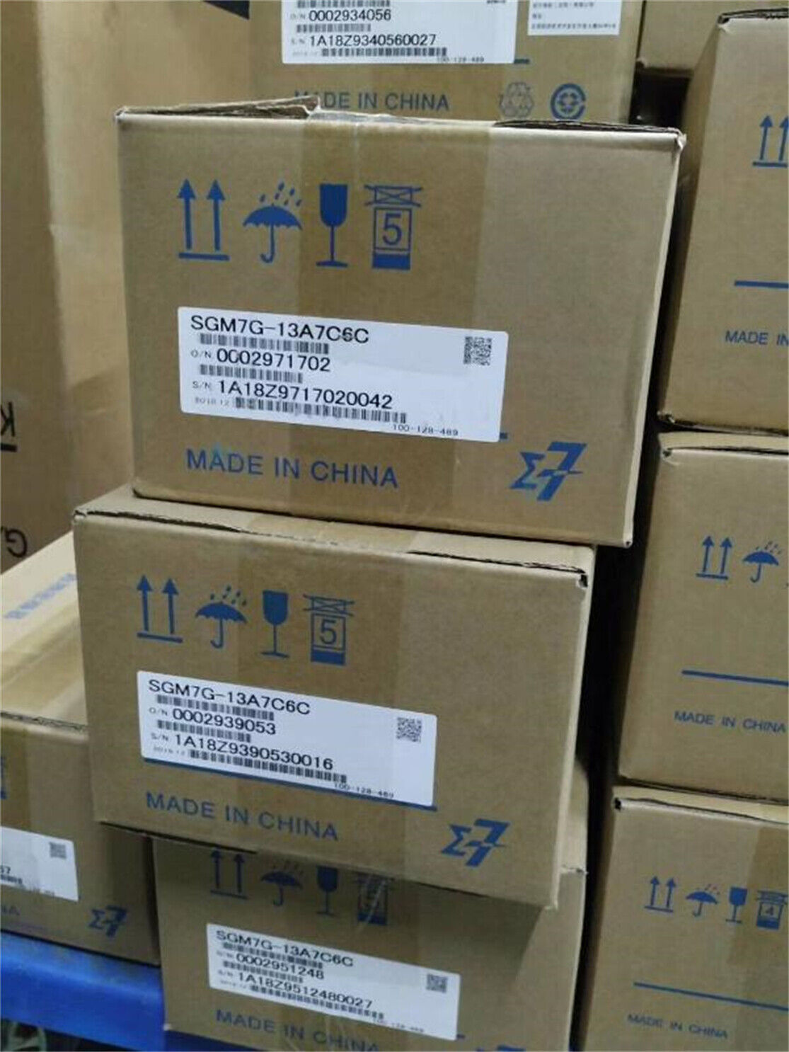 Yaskawa SGM7G-13A7C6 AC Servo Motor - New in Box - YASKAWA