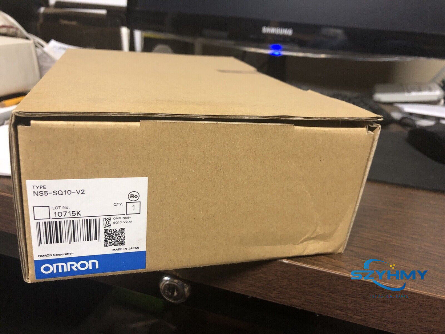 OMRON NS5-SQ10-V2 Touch Panel - New in Box - OMRON