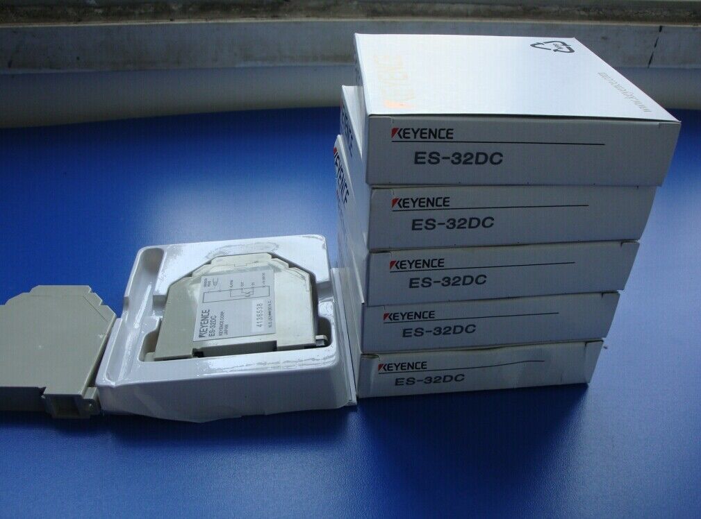 KEYENCE ES-32DC Proximity Sensor Switch with Separate Amplifier - KEYENCE