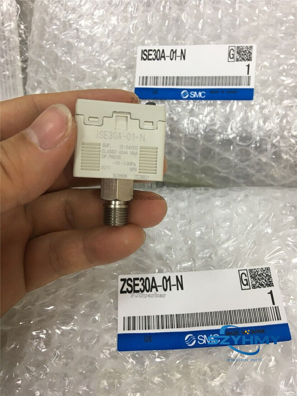 SMC ZSE30A-01-N Pressure Switch for Accurate Monitoring - SMC