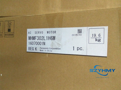 Panasonic MHMF302L1H6M Servo Motor - 1PC New in Box - PANASONIC