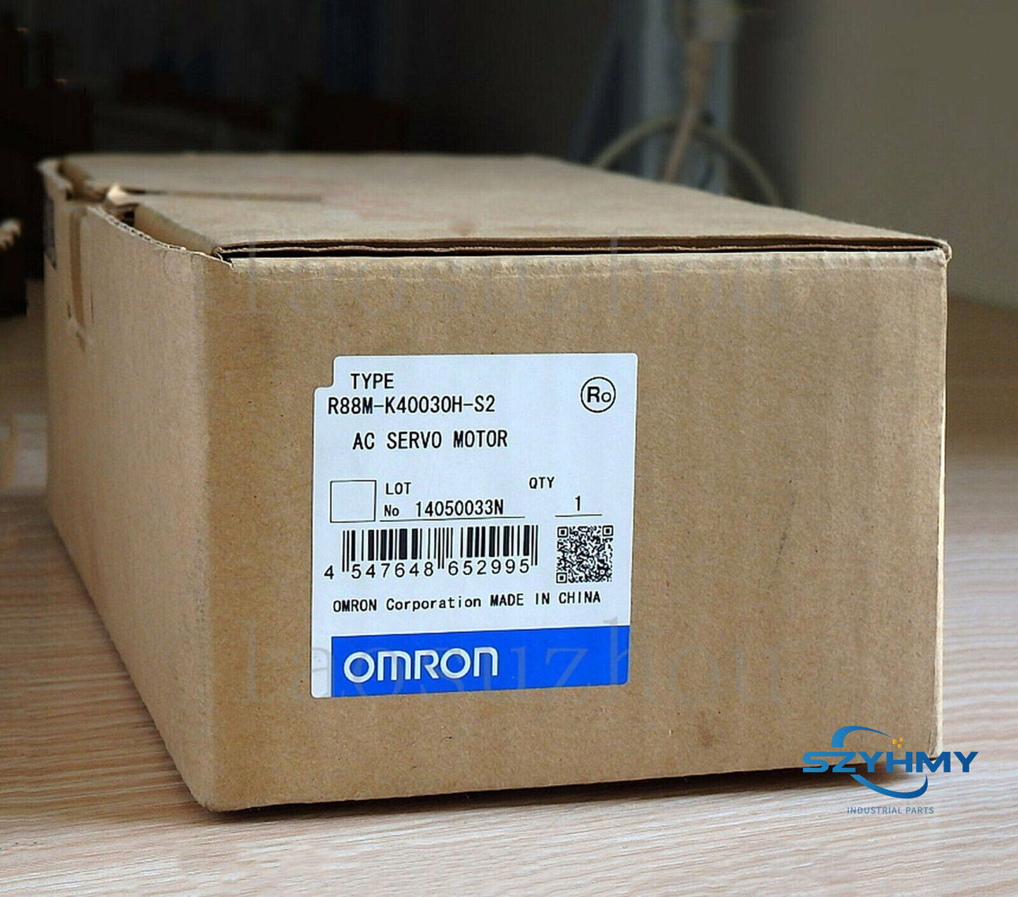 Omron R88M-K40030H-S2 Servo Motor - New In Box - OMRON