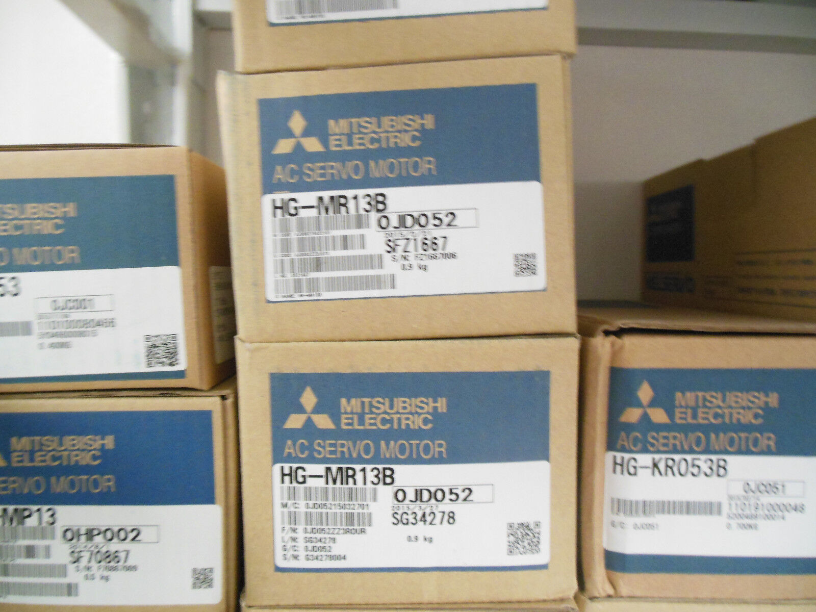 Mitsubishi HG-MR13B Servo Motor - New In Box, High Performance - MITSUBISHI