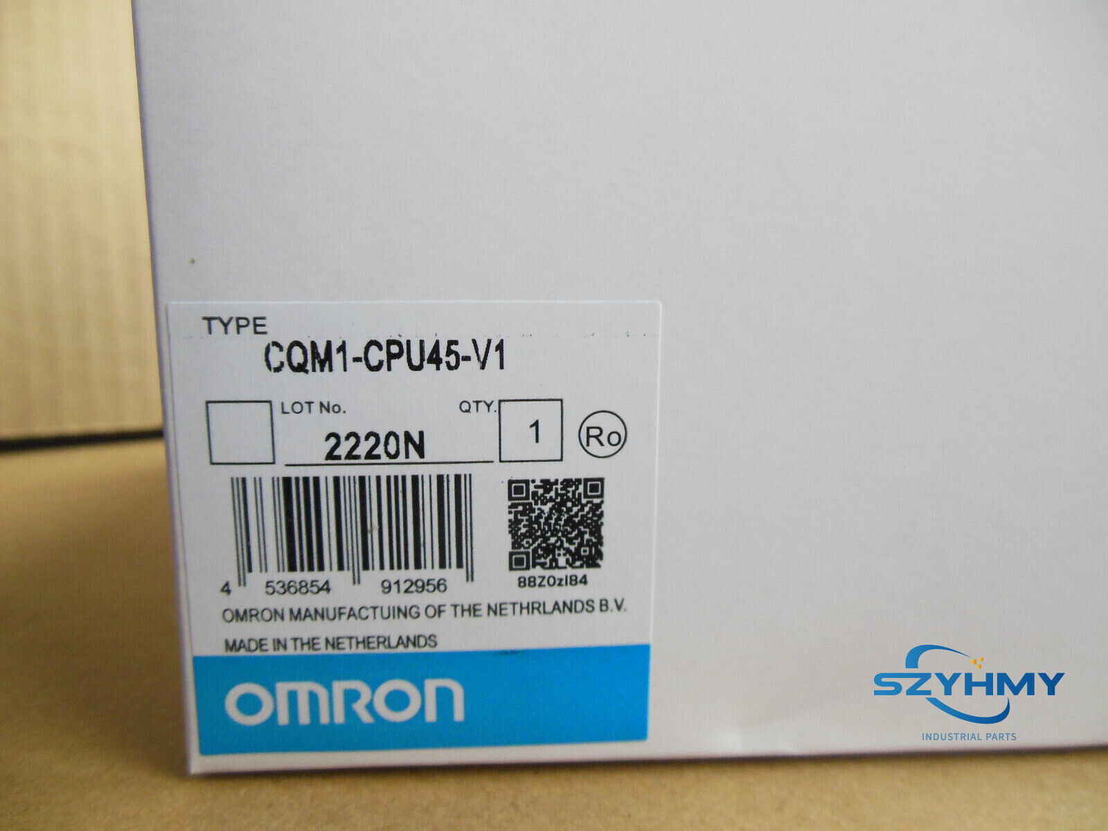 OMRON CQM1-CPU45-V1 PLC New In Box - OMRON