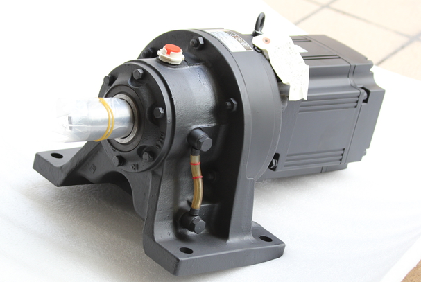 Mitsubishi HC-SFS352BG1 Servo Motor - New In Box - MITSUBISHI