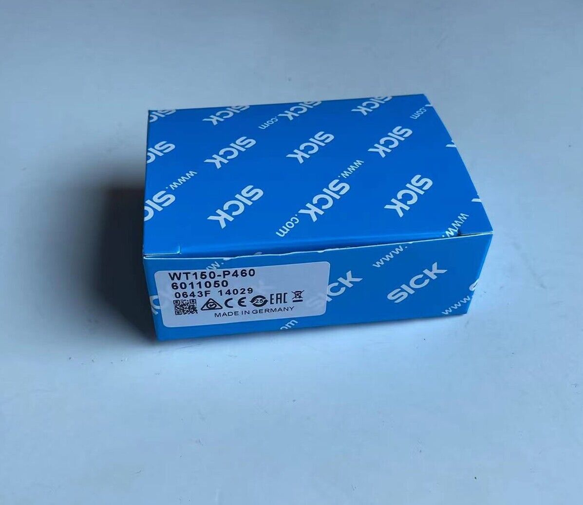 NEW SICK WT150-P460 Photoelectric Switch - Reliable Sensor Solution - SICK