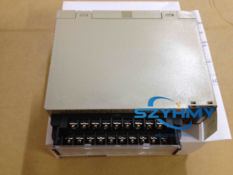 OMRON C200H-DA001 PLC Controller Module New In Box - OMRON