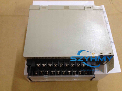OMRON C200H-DA001 PLC Controller Module New In Box - OMRON