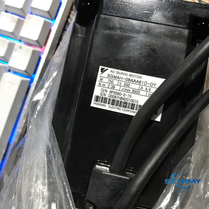 1PC Yaskawa SGMAH-08AAA61D-OY Servo Motor for Precision Control - YASKAWA