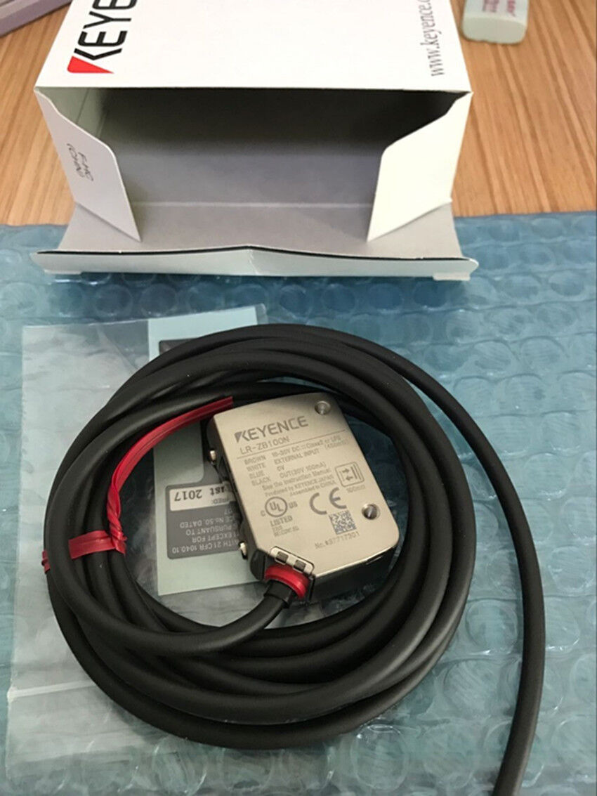 Keyence LR-ZB100N Laser Sensor - 1PC New in Box - KEYENCE
