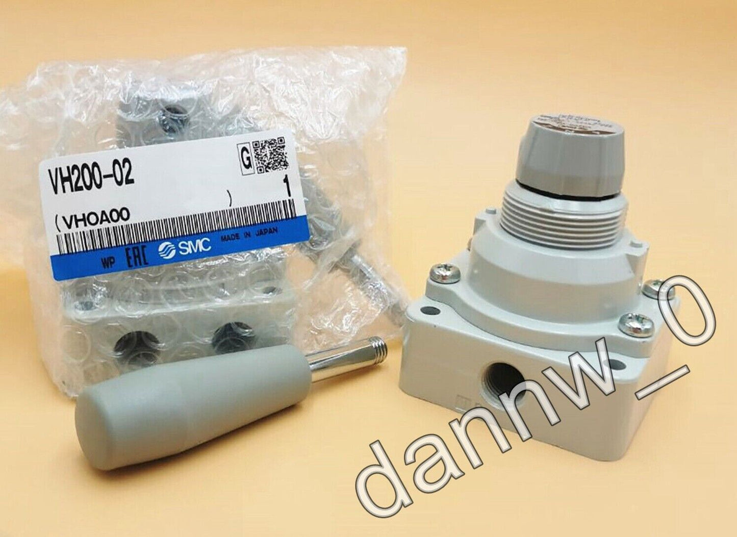 SMC VH200-02 Solenoid Valve - New In Box - SMC