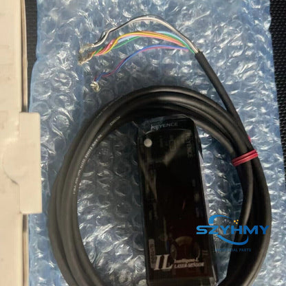 Keyence IL-030 Laser Sensor - 1PC New in Box - KEYENCE