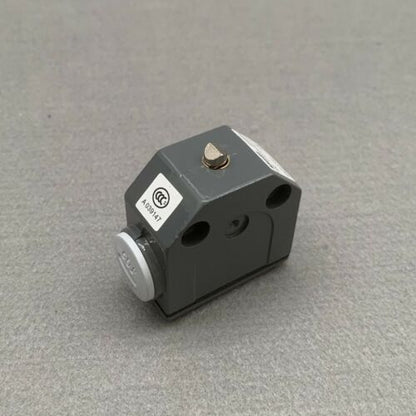 Balluff BNS0003 Position Limit Switch BNS819-FD-60-101 - BALLUFF