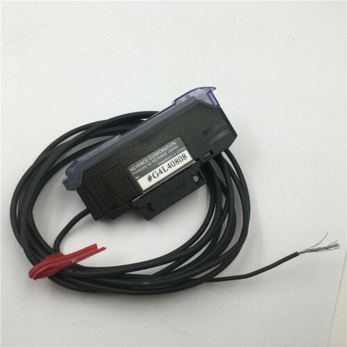 Keyence FS-V32 Fiber Optic Sensor - New In Box - KEYENCE