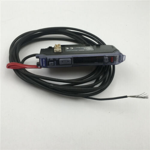 Keyence FS-V32 Fiber Optic Sensor - New In Box - KEYENCE