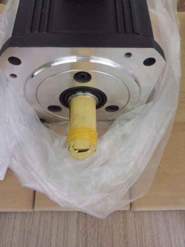 Mitsubishi HC-SF81K AC Servo Motor - New In Box - MITSUBISHI